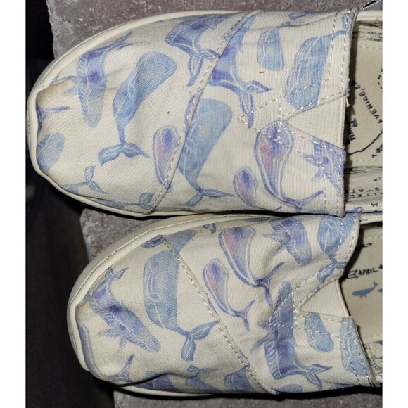 2 for $20  Oceana Whale TOMS Size 5 - Picture 6 of 7